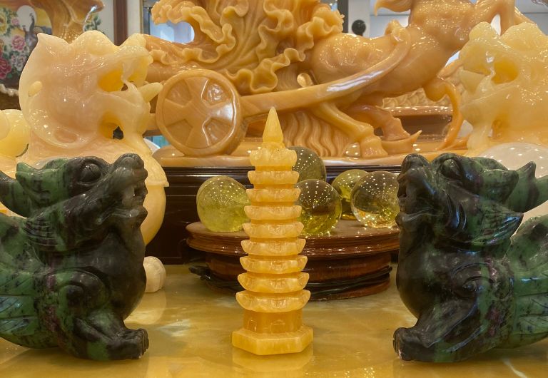 Tháp văn xương 13 tầng ngọc hoàng long