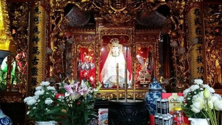 Đền bà chúa Năm Phương ở đâu?