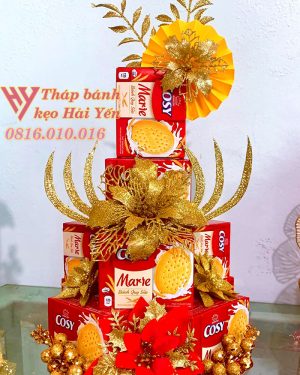 Mẫu trang trí tháp bánh kẹo Cosy tài lộc ngày Tết
