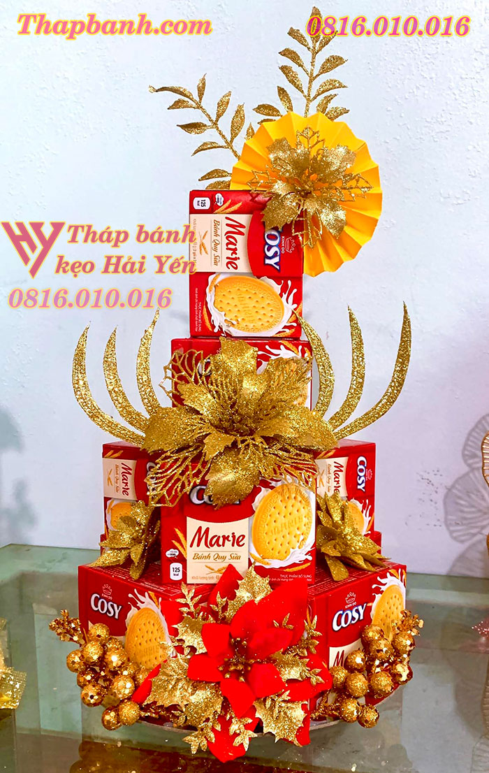 Mẫu trang trí tháp bánh kẹo Cosy tài lộc ngày Tết