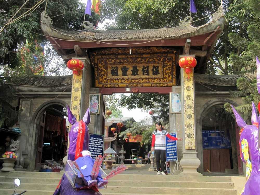 Đền thờ ông Hoàng Bảy ở đâu?