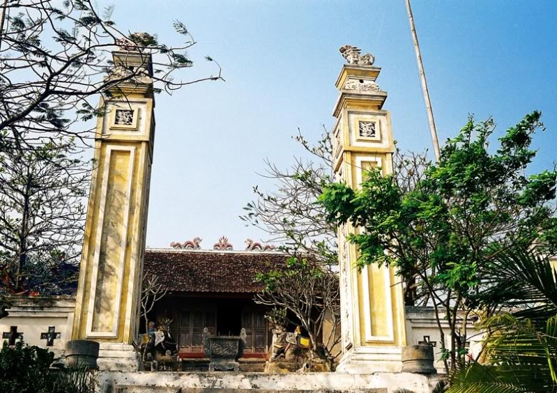 Đền thờ Ông Hoàng Chín ở đâu?
