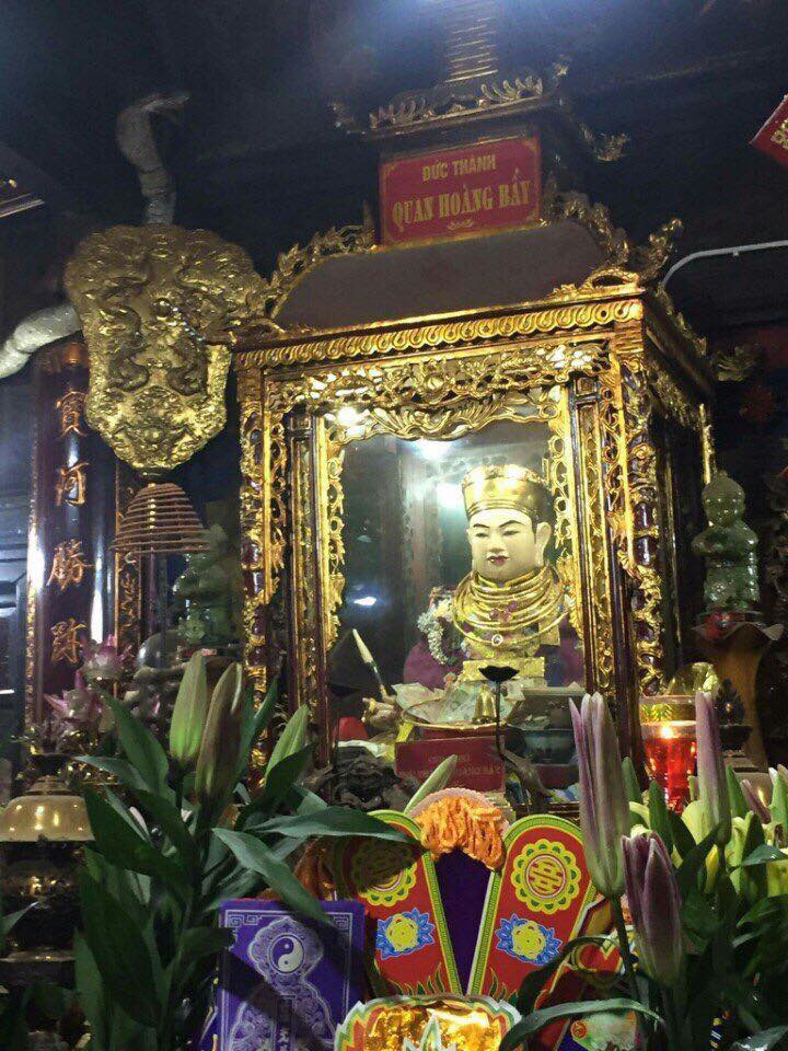 Đi đến ông Hoàng Bảy xin gì?